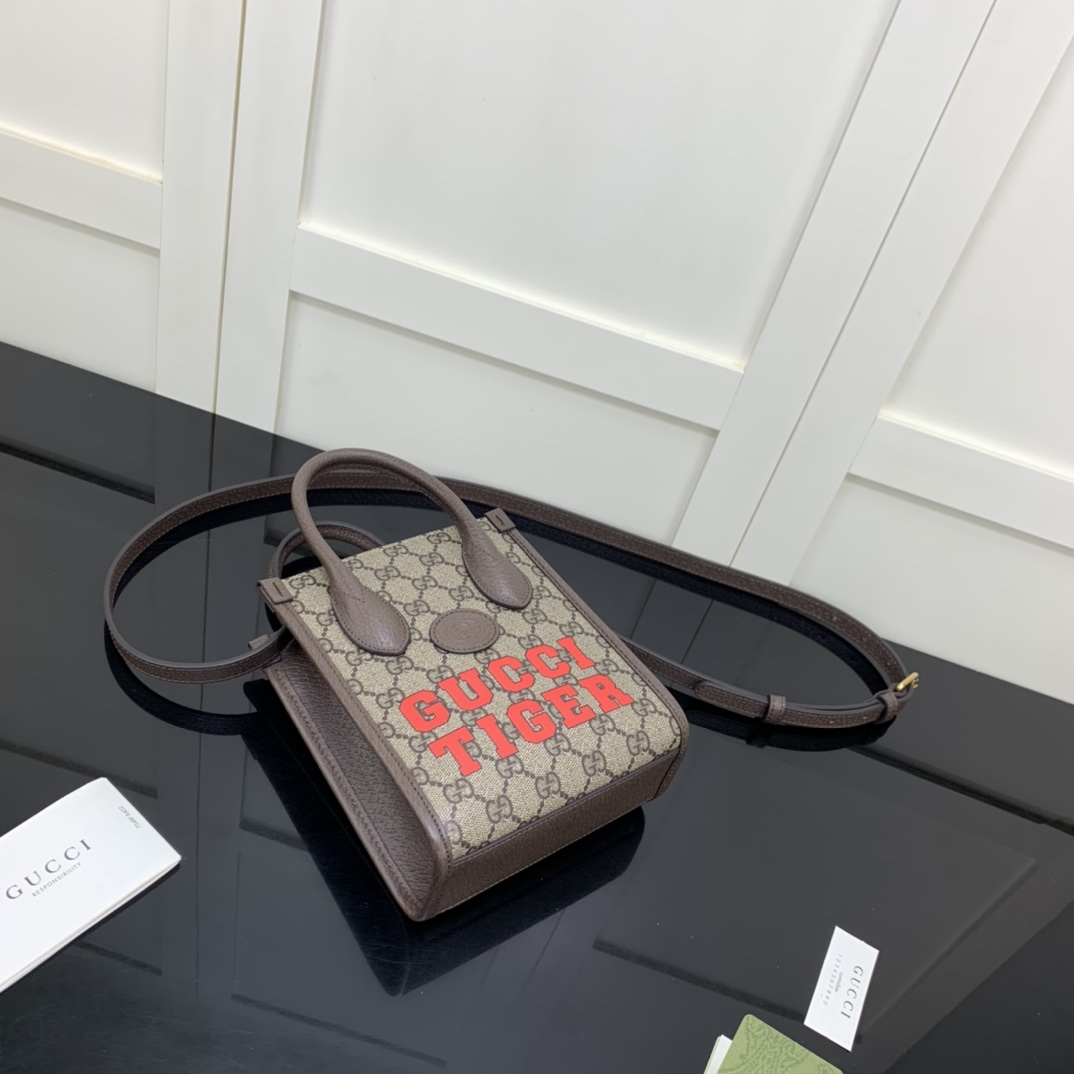 Gucci Satchel Bags